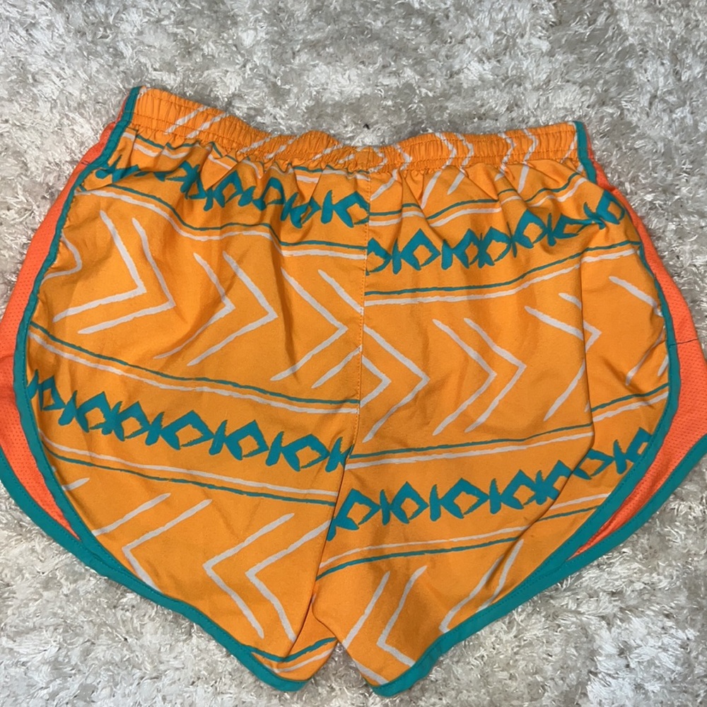 Varsity pattern athletic shorts - Picture 4 of 4